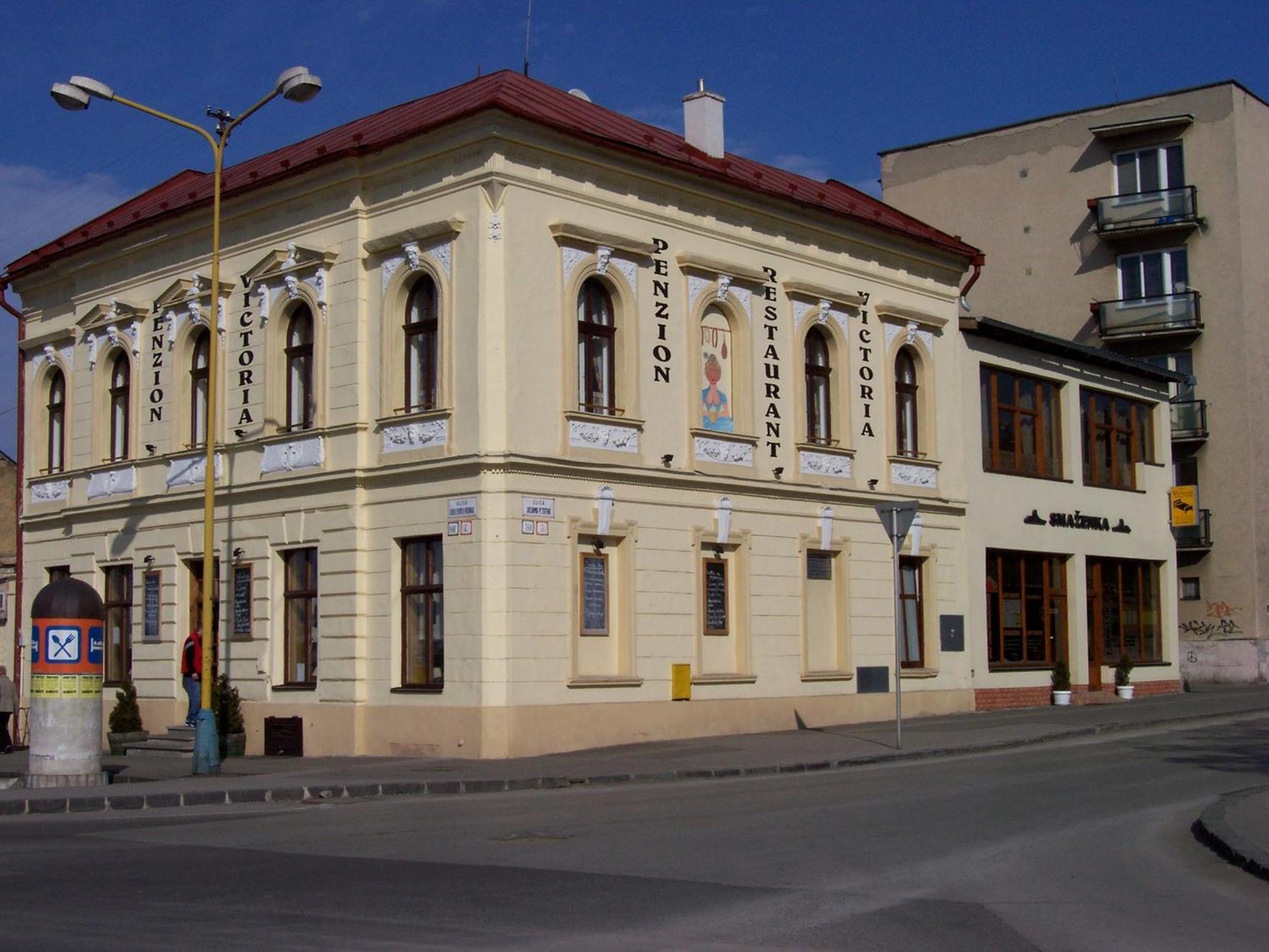 Victoria - Penzion & Restaurant Zólyom Kültér fotó