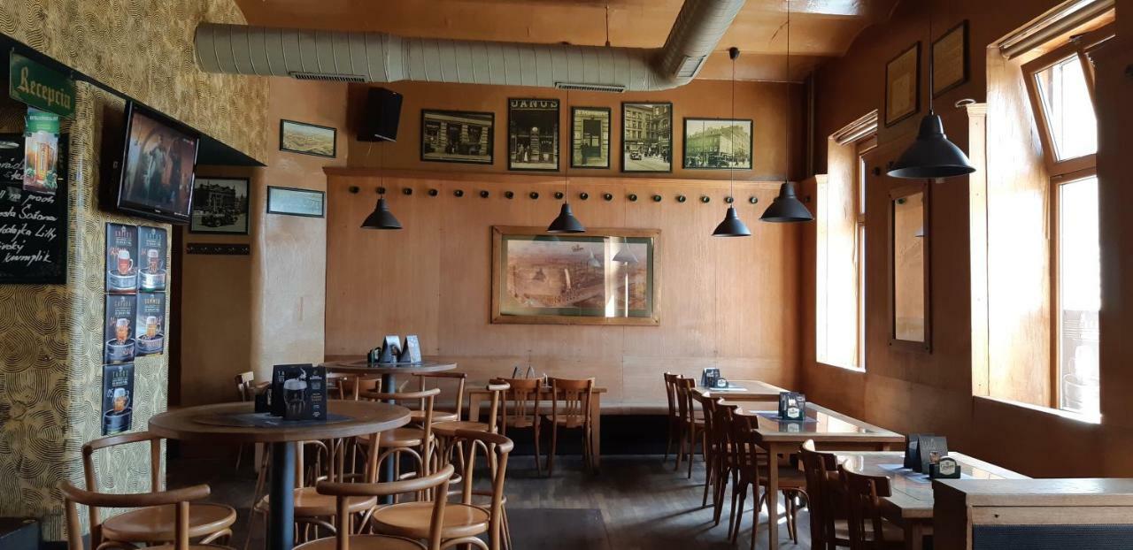 Victoria - Penzion & Restaurant Zólyom Kültér fotó